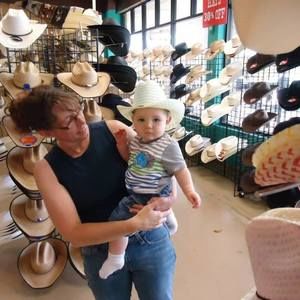 Meet your Posher, Kim